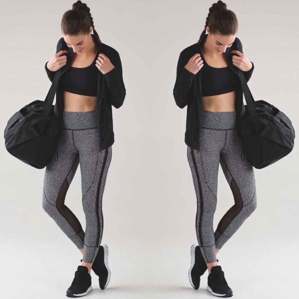 NWT💕Hit It Mesh Panel Reflective Running Leggings - Picture 2 of 8